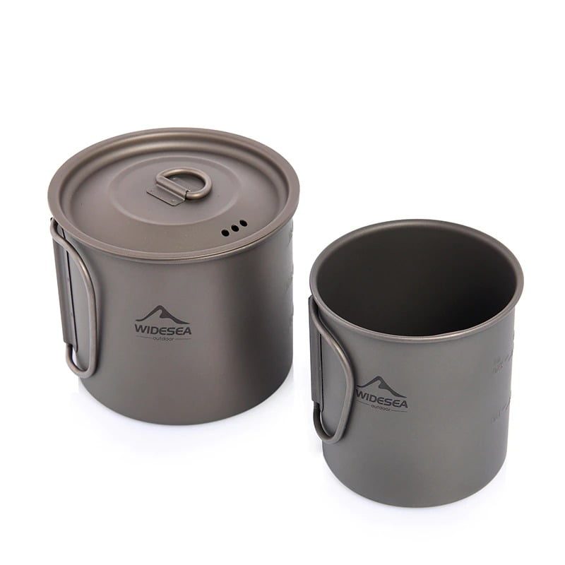 Tasse de camping en titane