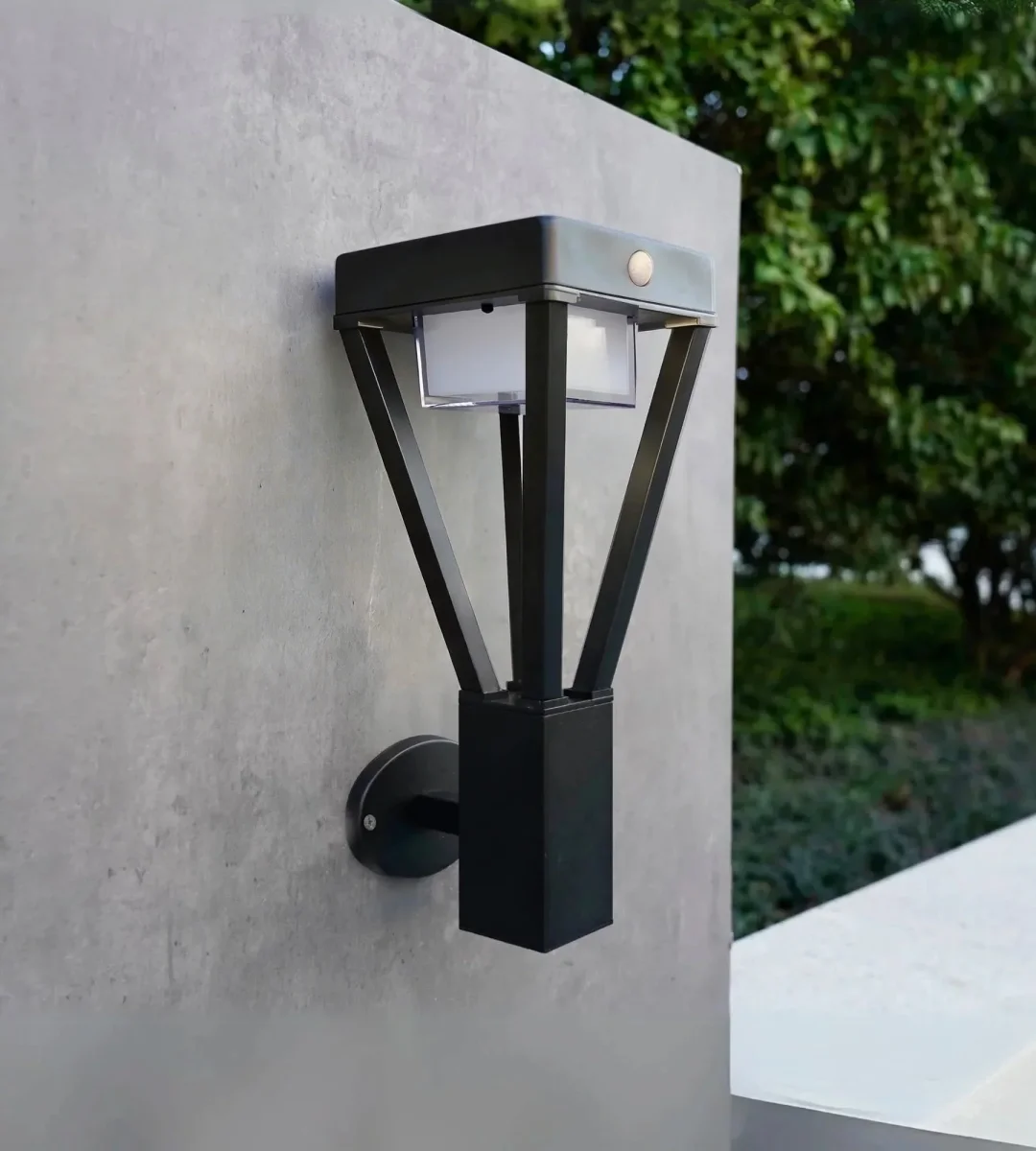 Applique Led extérieur solaire LUXOR – Détecteur de mouvements – 3 modes d’éclairages 75 à 600 lumens