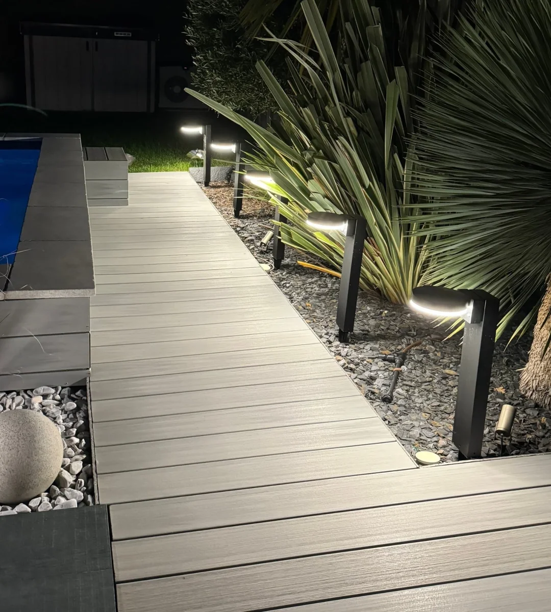 Borne Led solaire DAYTONA - Détecteur de mouvements - 3 modes d'éclairages 100 à 1000 lumens – Image 7
